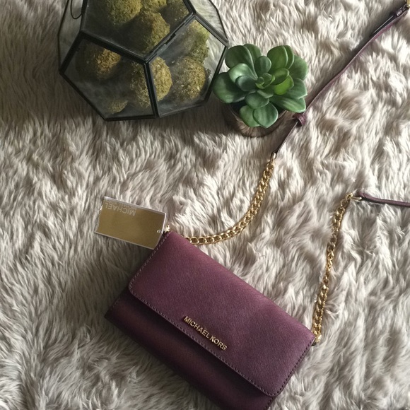 Michael Kors Handbags - NWT Michael Kors purse